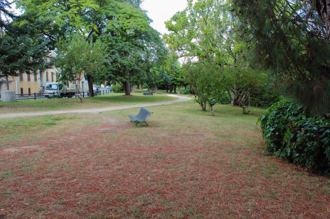 T2 Grand Espace Calme Et Confort Bergerac Exteriér fotografie